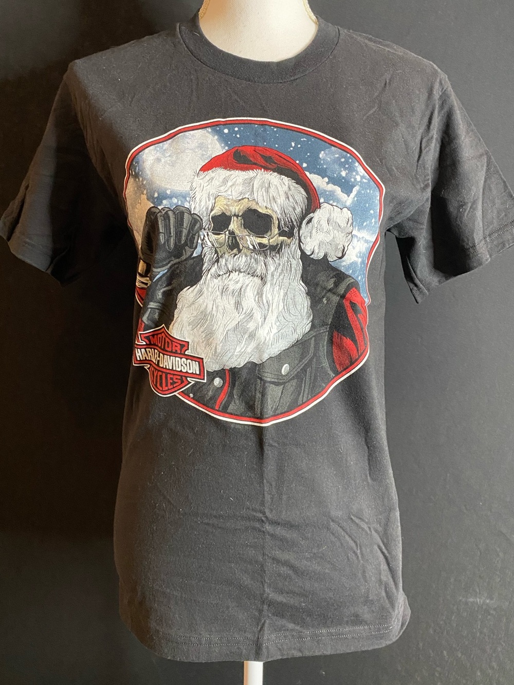 Harley-Davidson Black Tee with Red & White Santa Skull Graphic